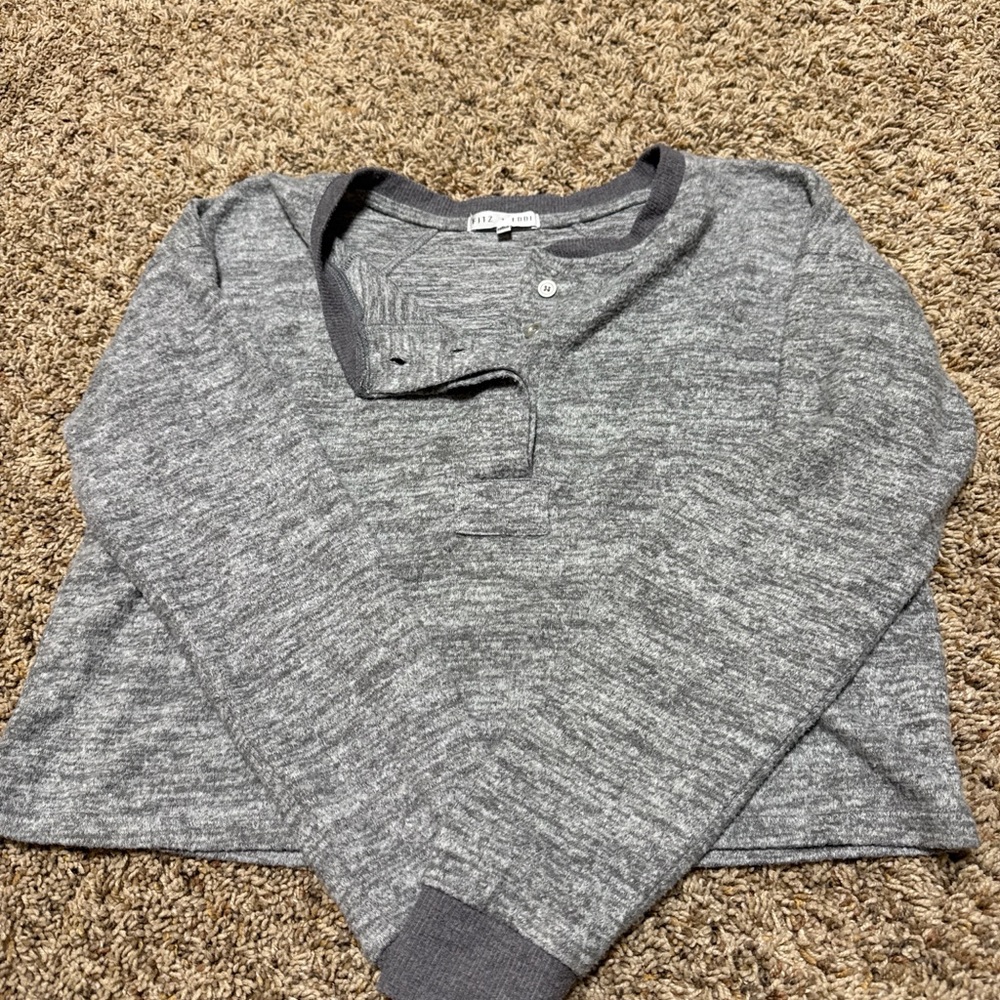 Buckle Gray Crop Top